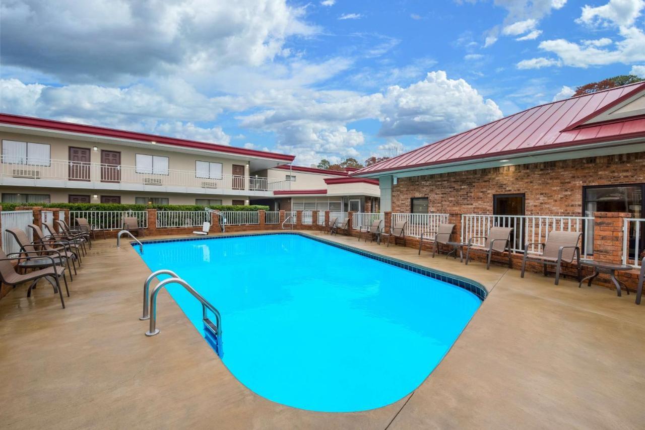 Best Western Winners Circle Hot Springs Exterior foto