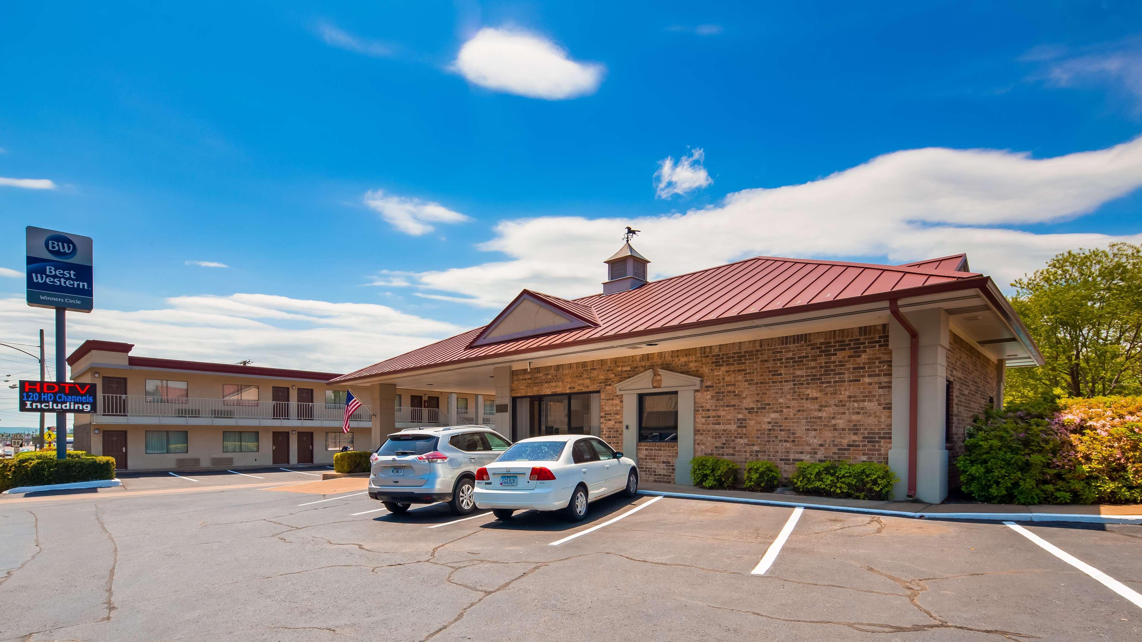 Best Western Winners Circle Hot Springs Exterior foto