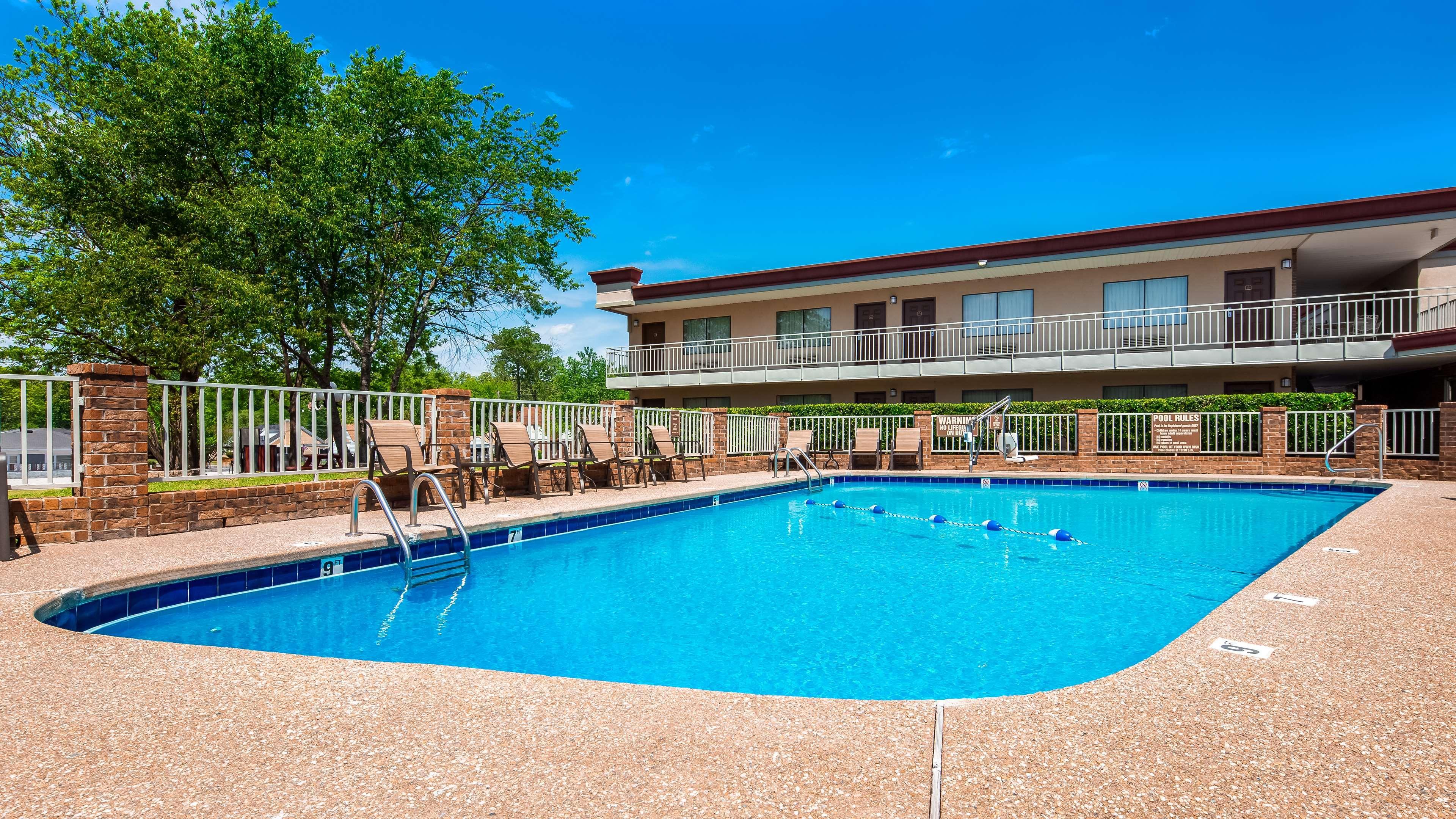 Best Western Winners Circle Hot Springs Exterior foto