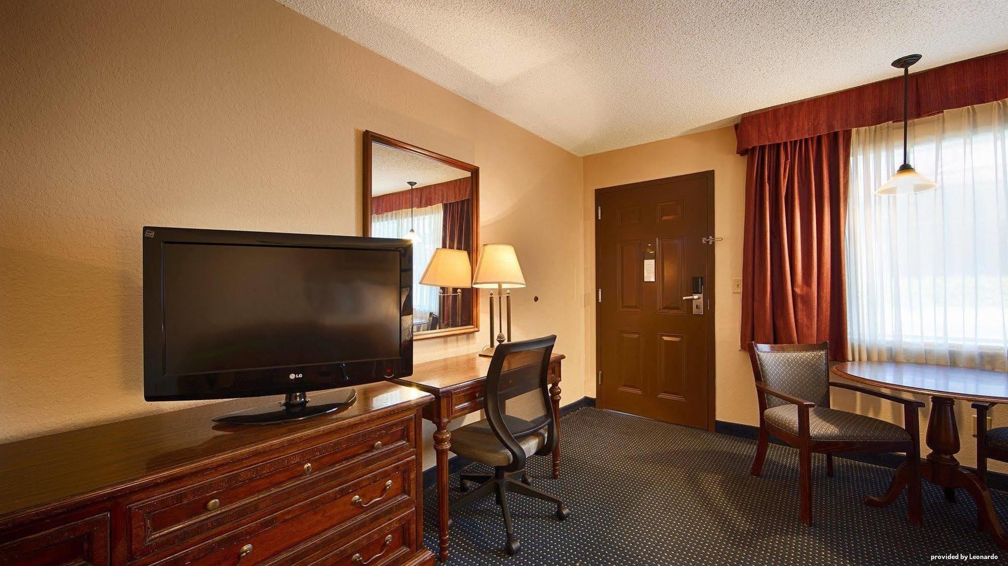 Best Western Winners Circle Hot Springs Exterior foto